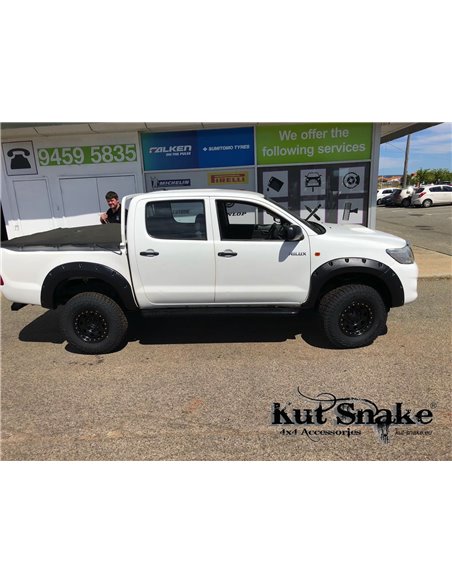 Obrobe blatnikov Toyota Hilux 2012-2015 50mm