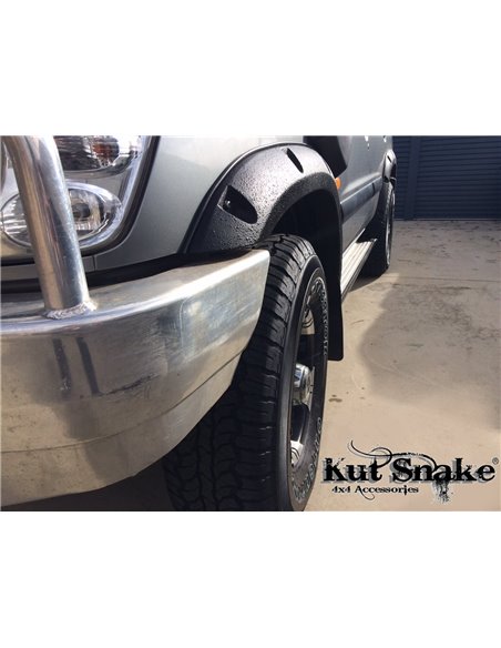 Obrobe blatnikov Nissan Patrol Y61 LWB GR 50mm