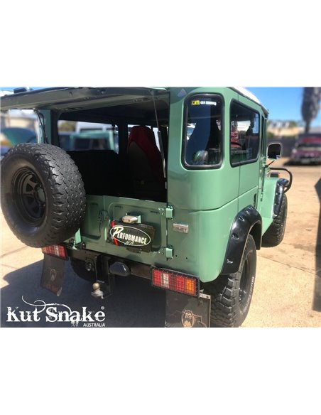 Obrobe blatnikov Toyota Land Cruiser 40