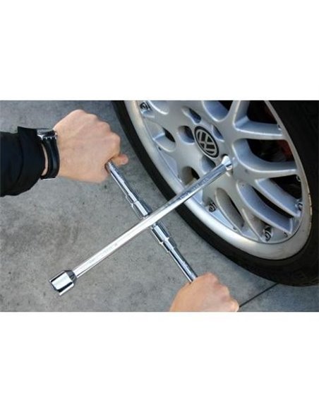 Ključ za kolesne vijake